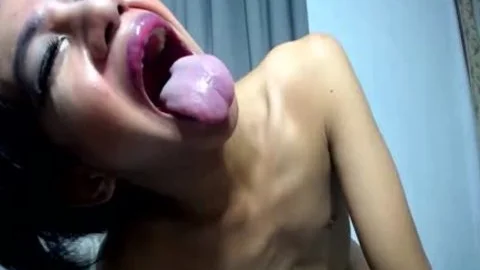 petite & cute tgirl Queen Rox