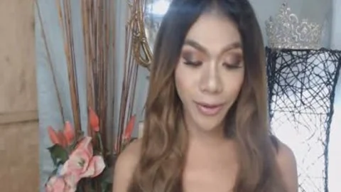 Exotic lady-man Seduces With Her large weenie