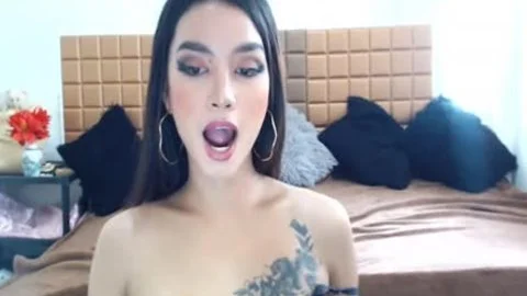non-professional asian attractive tranny Masturbate